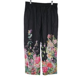 Women's Black Floral Crop Pocket Pants XL